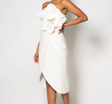 Aphrodite in pearl white